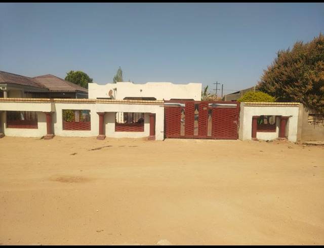 10 BEDROOM HOUSE FOR SALE IN MANKWENG